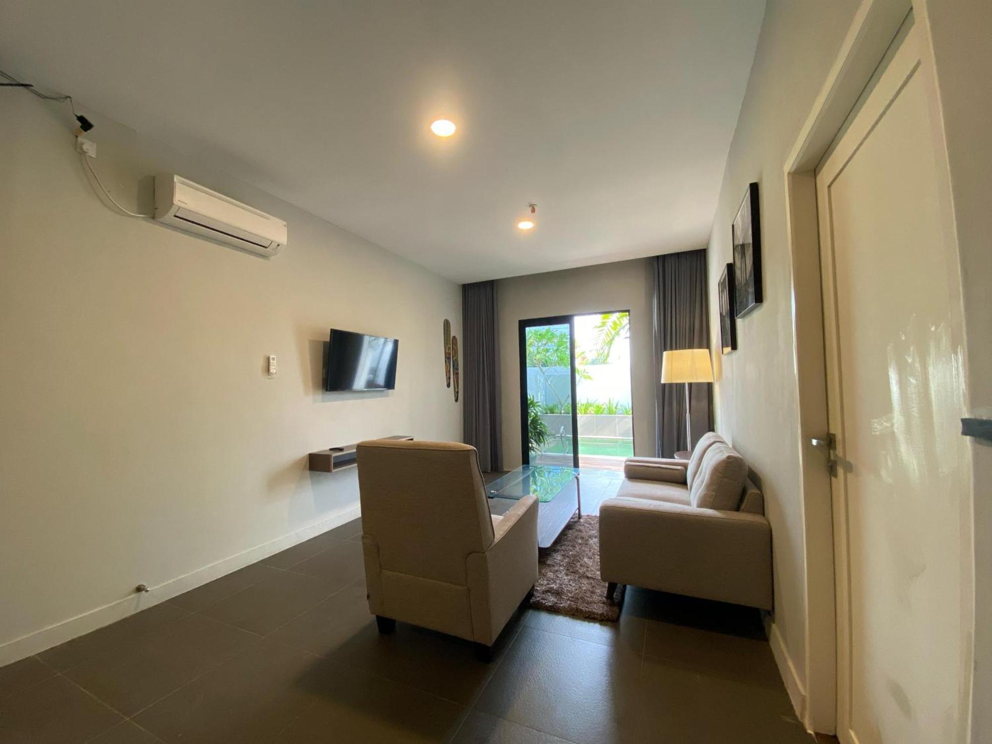 Onyx Hotel & Villa Tanjunguban Bagian luar foto
