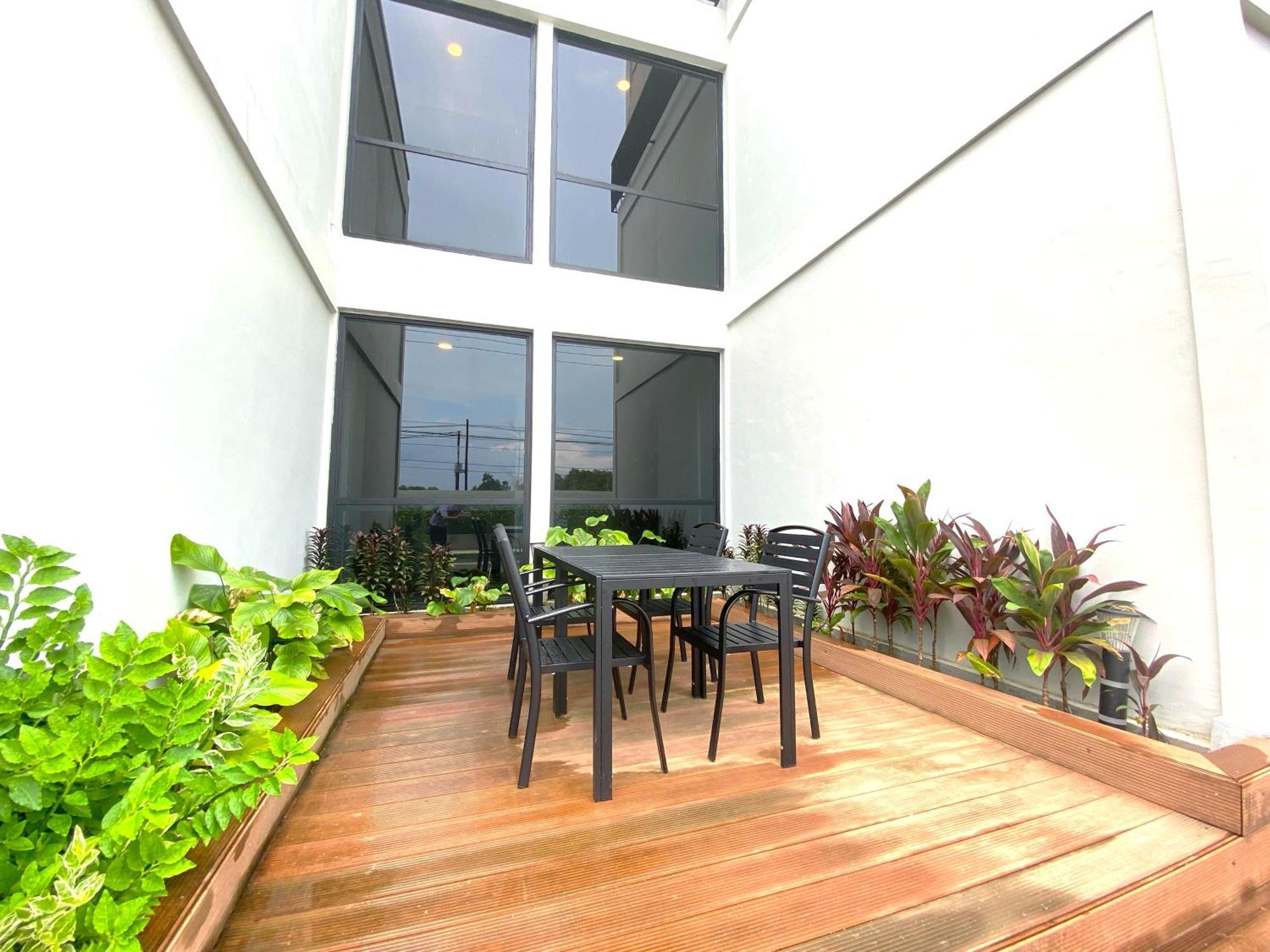 Onyx Hotel & Villa Tanjunguban Bagian luar foto