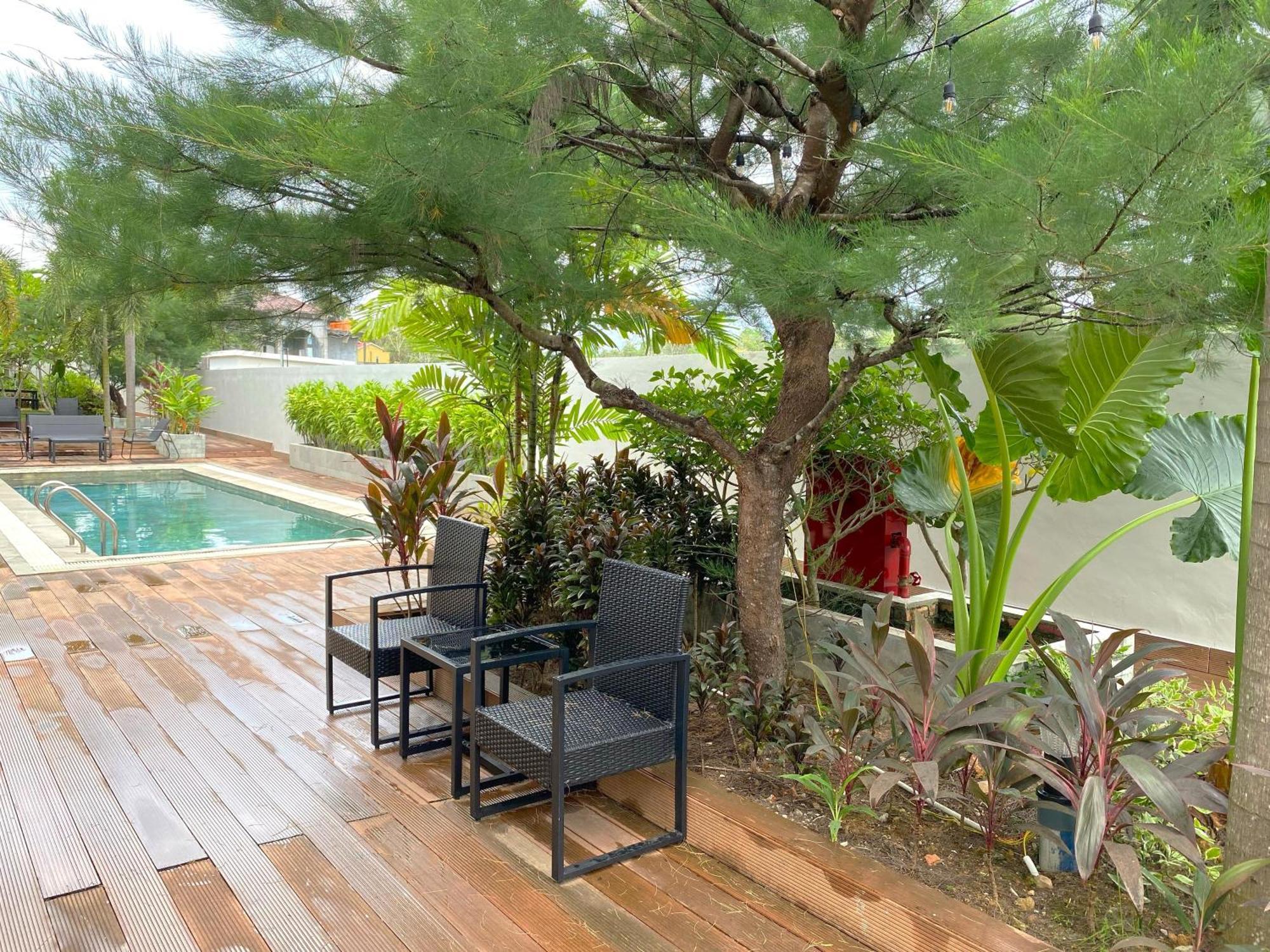Onyx Hotel & Villa Tanjunguban Bagian luar foto