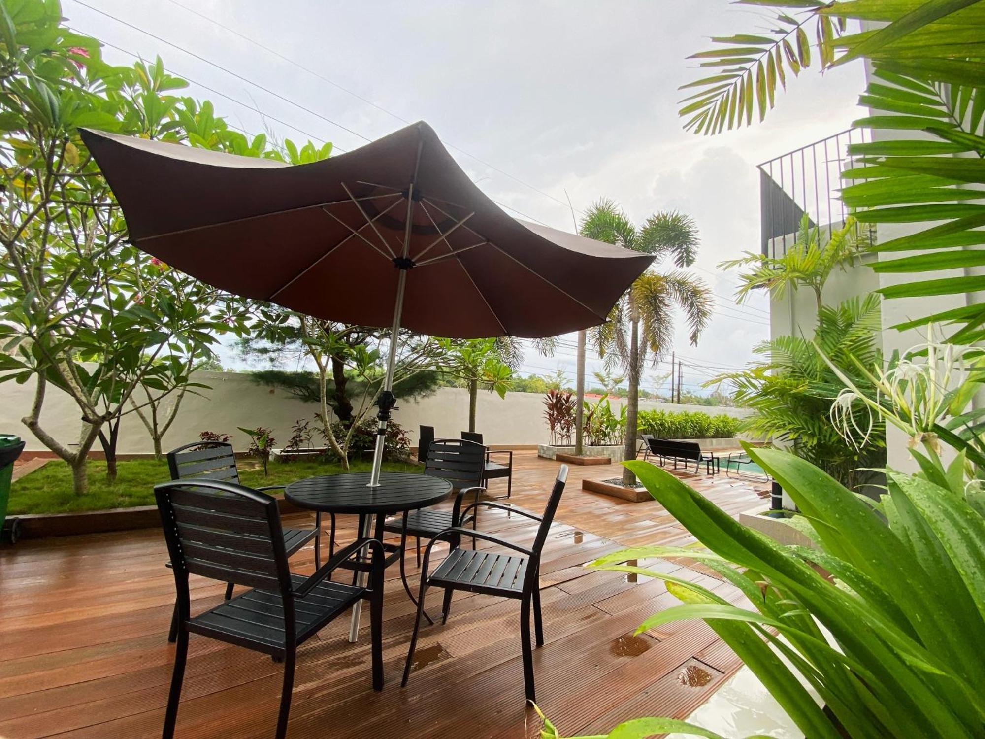 Onyx Hotel & Villa Tanjunguban Bagian luar foto