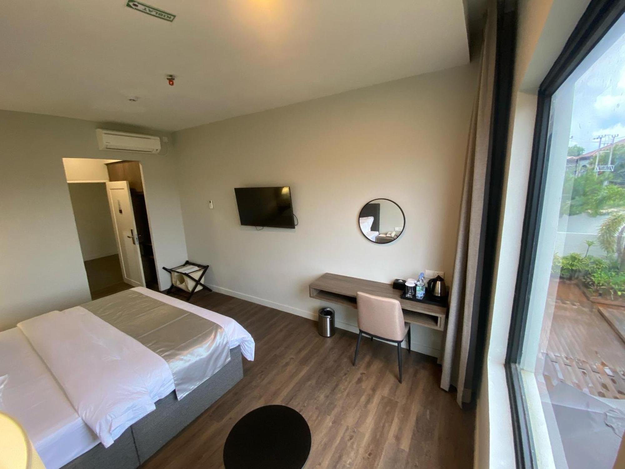 Onyx Hotel & Villa Tanjunguban Bagian luar foto