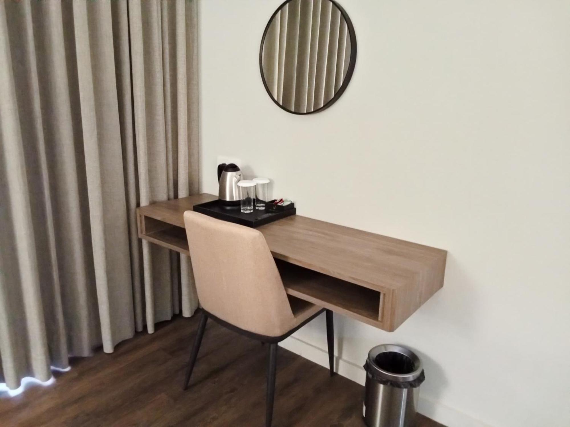 Onyx Hotel & Villa Tanjunguban Bagian luar foto